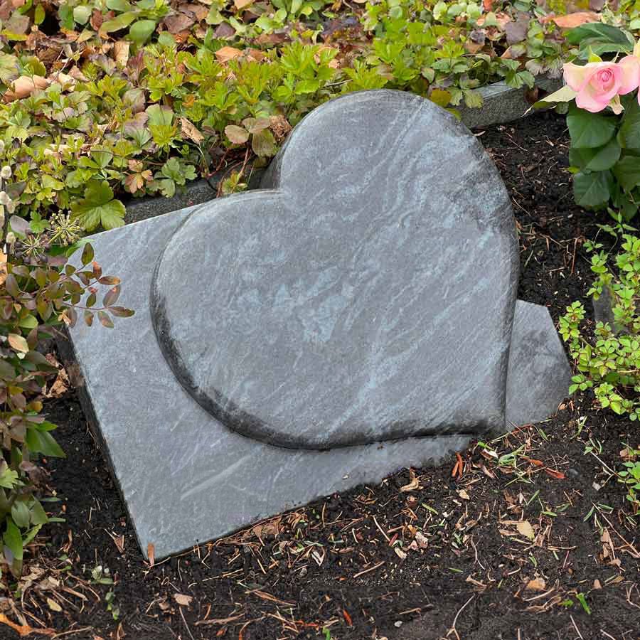 Grabstein mit Herz, Herzform, Herzgrabstein, Grabherz, Liegestein, Steinmetz, Grabkissen, online kaufen