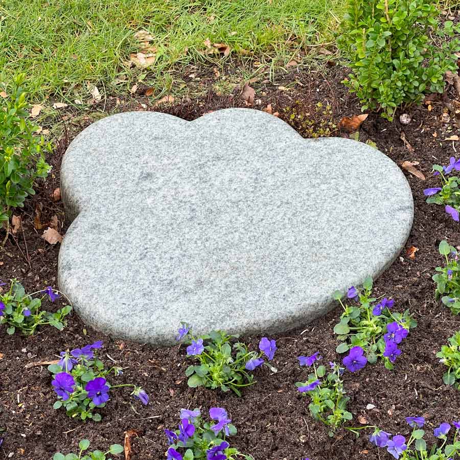 Günstige Grabsteine online kaufen, ab 192 EUR inkl. Inschrift, Versand & USt. bei DeinSteinmetz.de