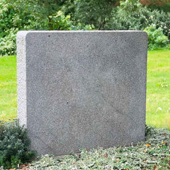 Grabstein "Tent Peak" gedenkstein.design gedenkstein.design